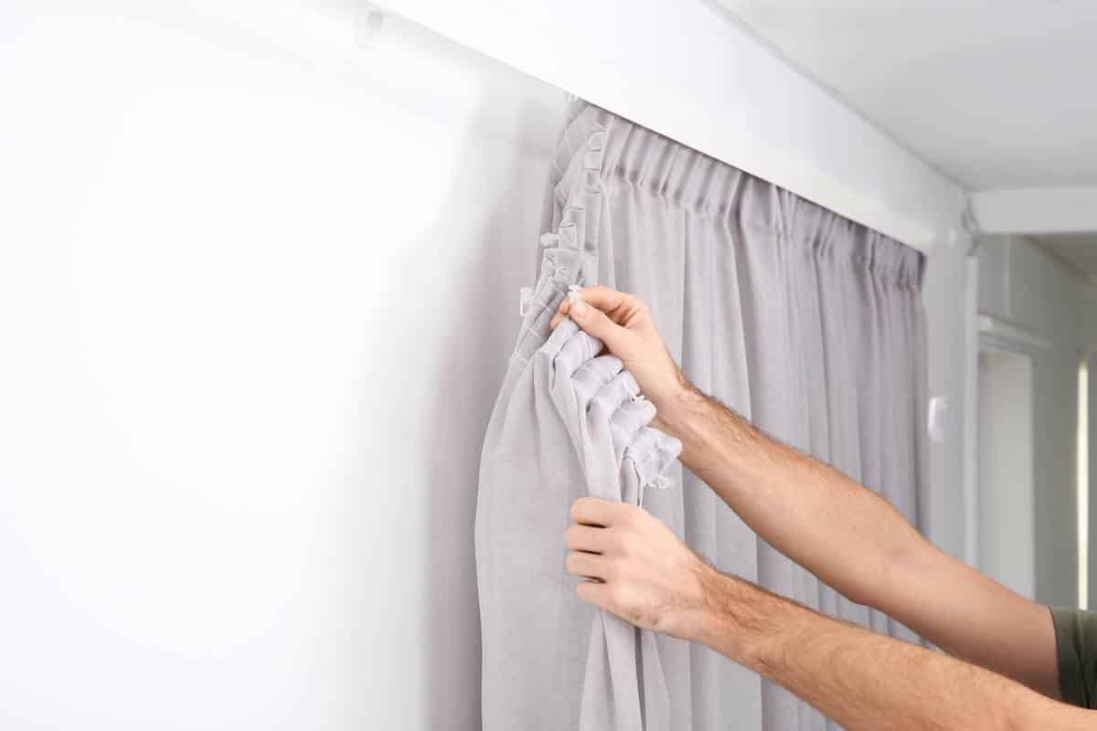 Curtains Fixing Sharjah Best Shop of Curtains Installation